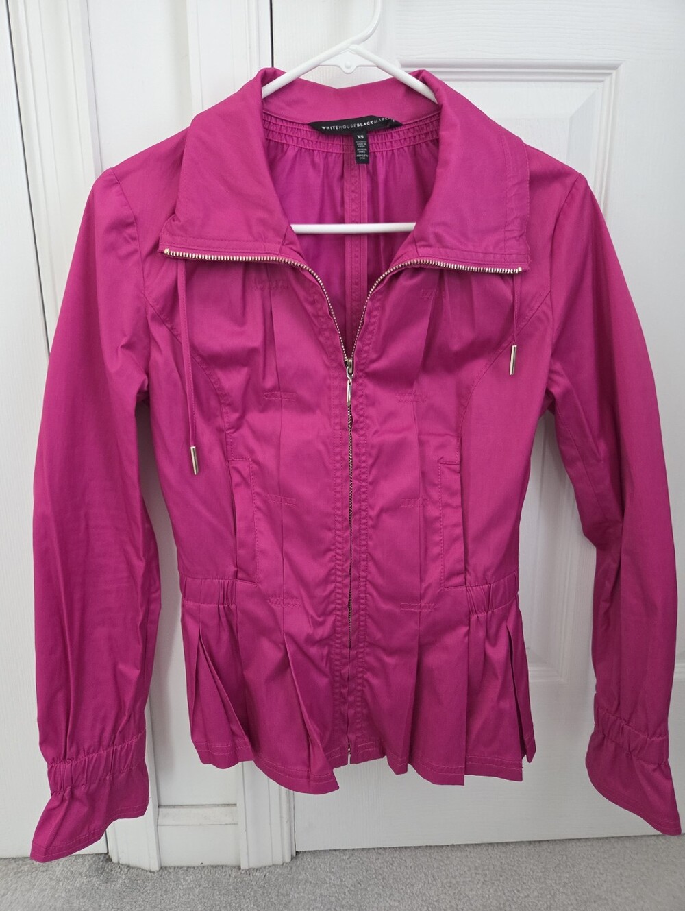 White house black market Women's Bright Pink Zip-Front Jacket Size XS